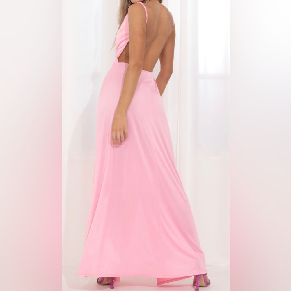 Dion Metallic Maxi Dress in Pink Shimmer
LUCY IN THE SKY